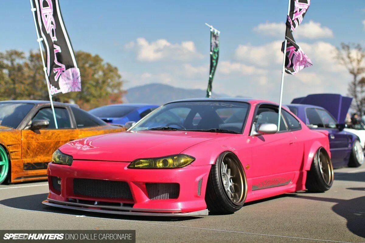 Авто из японии с 1 апреля. Nissan Silvia s15 stance. Silvia s15 розовая. Nissan Silvia s15 розовая.