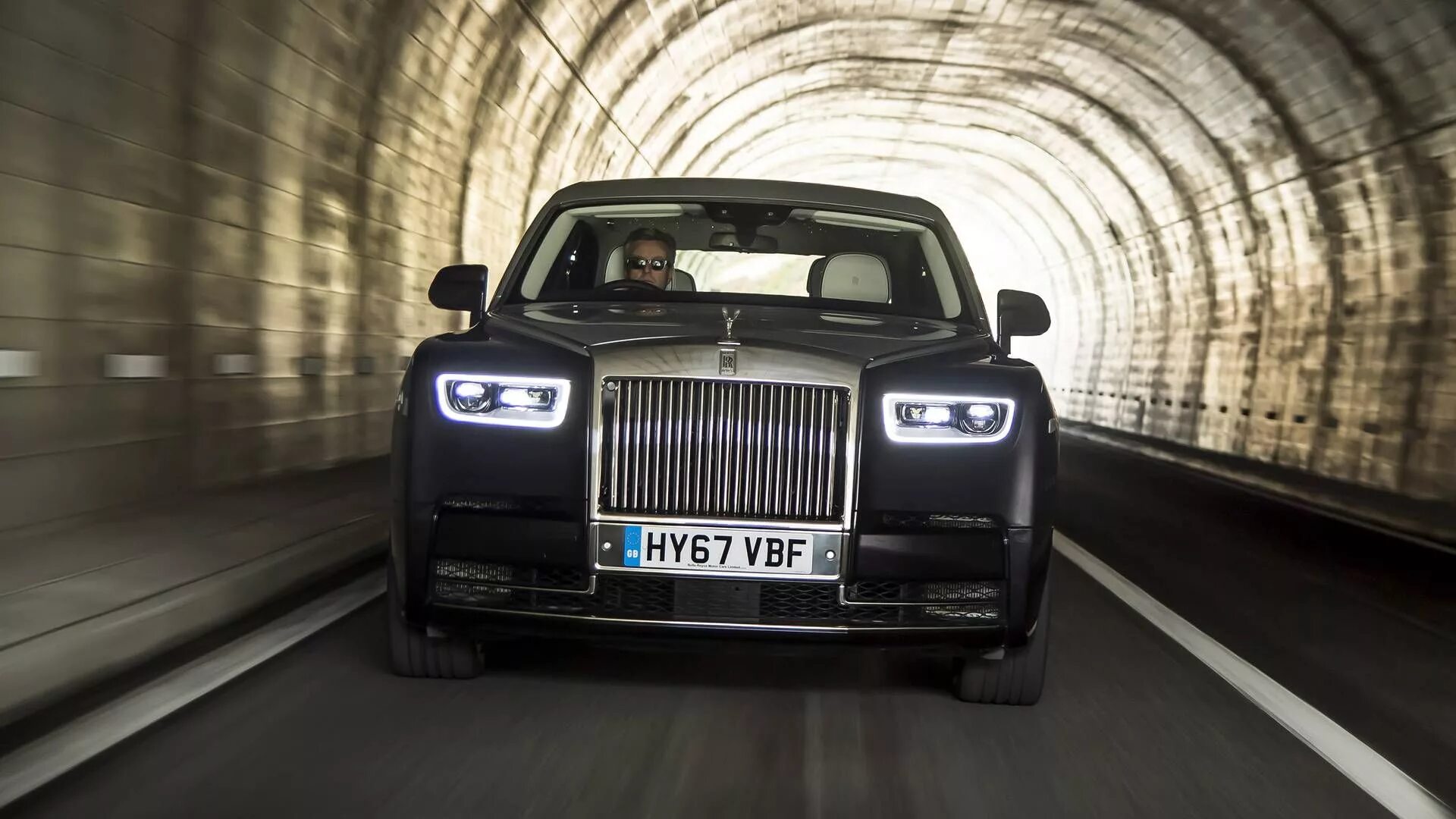 Роллс ройс драйв. Роллс Ройс а4. Rolls Royce Phantom. Rolls Royce Phantom 11. Роллс Ройс Фантом 2019.