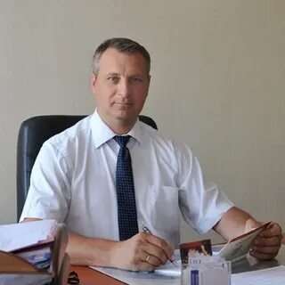 Стройтрест директор