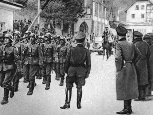 Развитие колхозного строя. Австрия 1938-1945. создание колхозного строя. вступление немецких войск по улице комсомольской фото и видео.