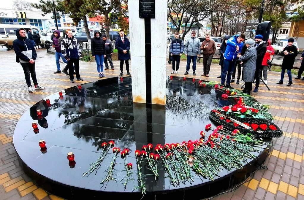 Благотворительный концерт памяти жертв теракта. Взрыв в Минеральных Водах 2001.