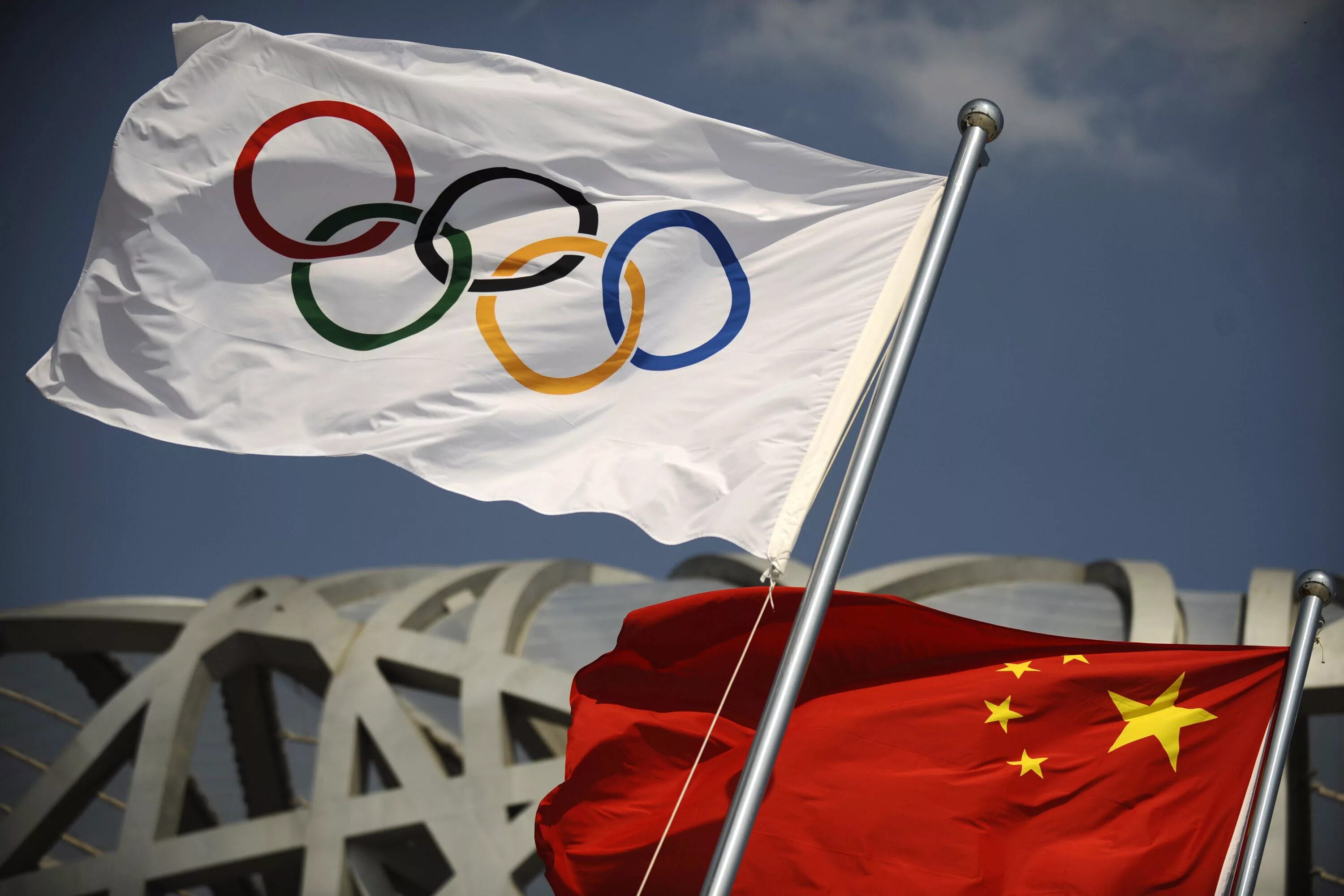Флаг зимних олимпийских игр. Олимпийский флаг. Флаг олимпиады. Олимпийский флаг фото.