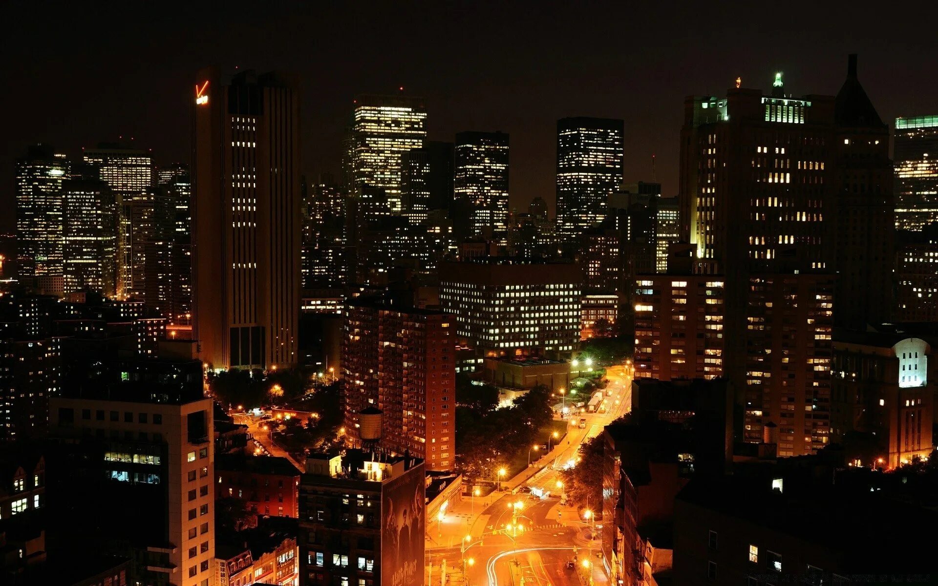 Красивый вид ночью. Ночной Нью-Йорк Сити Манхэттен. Нью-Йорк ночной Манхэттен с окна. Нью-Йорк Манхэттен ночью. Ночной Нью-Йорк Манхэттен на рабочий стол 1920 1080.