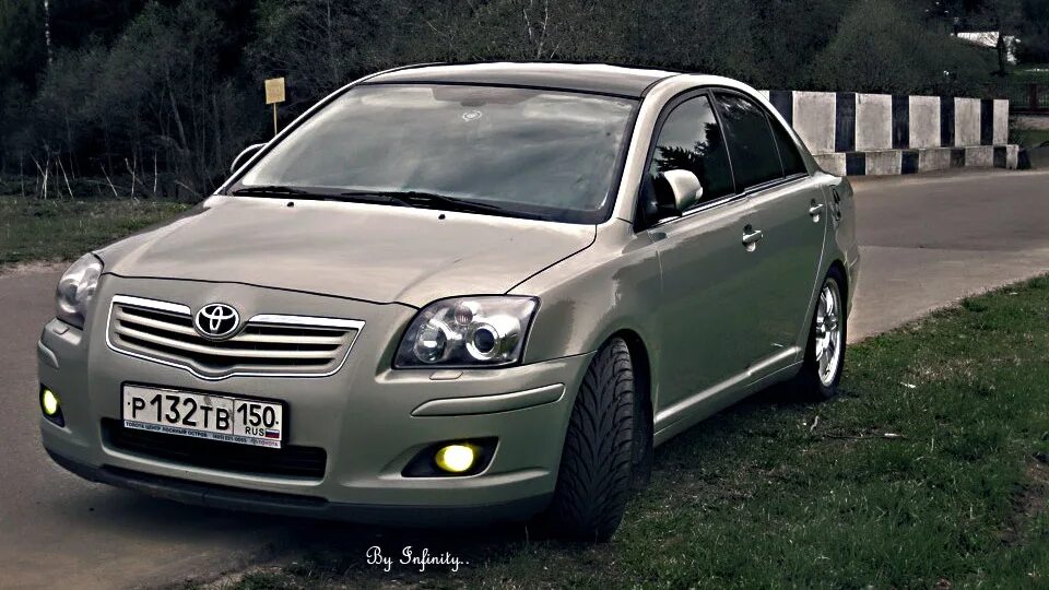 Тойота авенсис краснодарский край. Toyota Avensis 2. Тойота Авенсис 2007 зеленая. Тойота Авенсис 2008 зеленый. Тойота Авенсис 2006 года оливковый цвет.