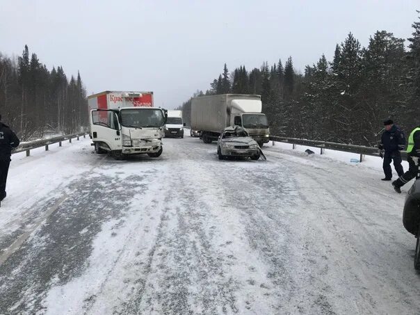 328 км пермь екатеринбург. 346 Километр трассы Пермь Екатеринбург. 315 Км Екатеринбург Пермь. Федеральная трасса Пермь Екатеринбург. Трасса Пермь -Березники 38км.