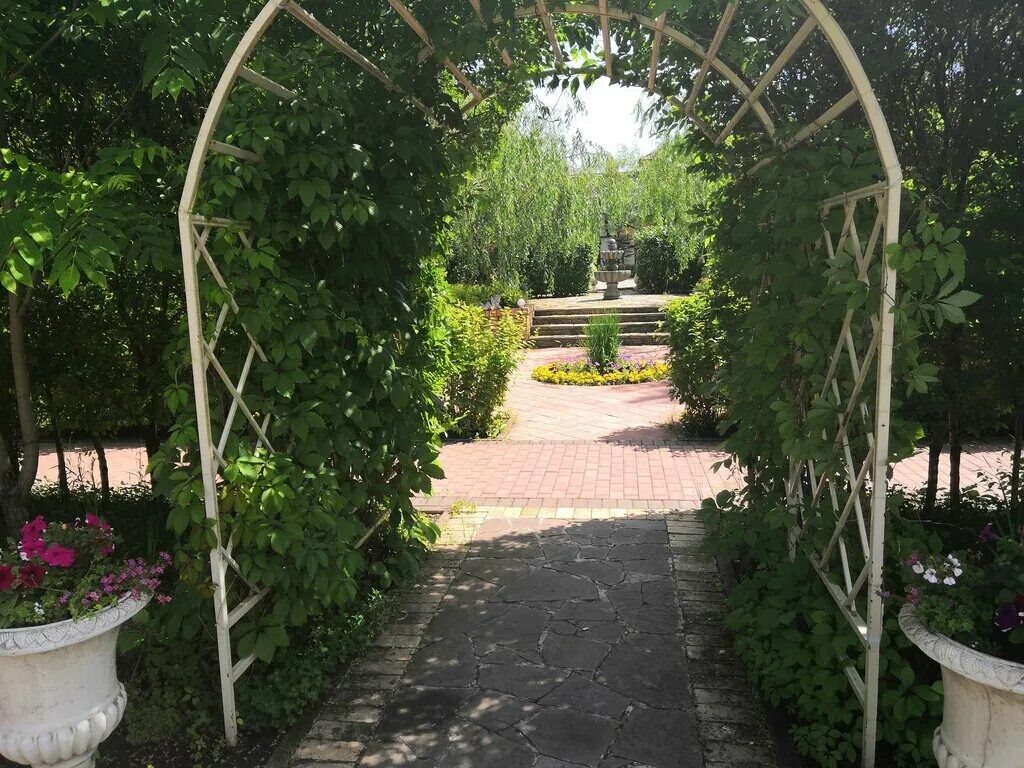 Сады мечты красноярск. Крутовского, красноярск. Сады 1 красноярск. Парк сады мечты в красноярске. Ландшафтный парк красноярск.