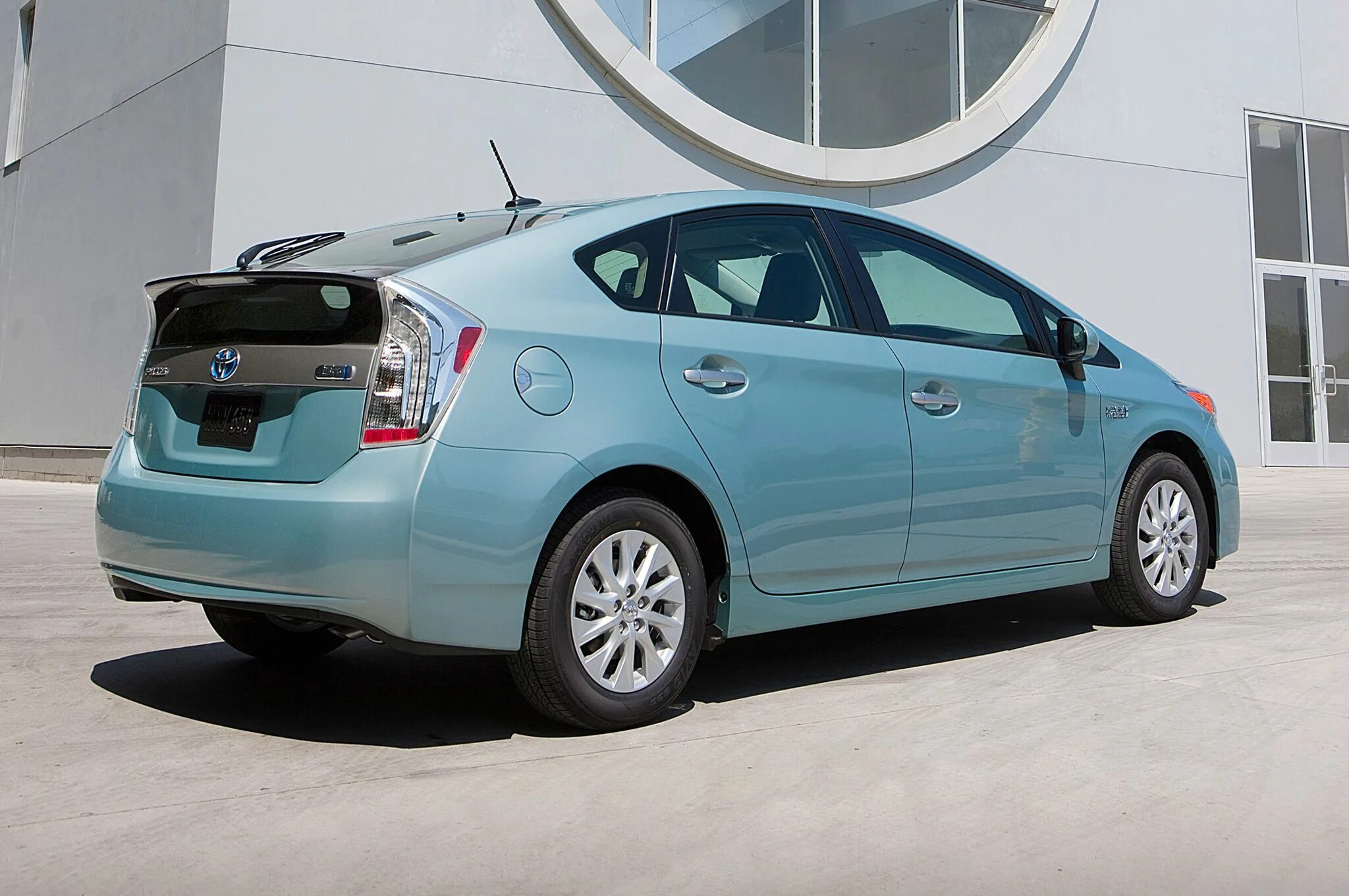 Toyota prius 2014. Toyota prius hybrid 2014. Toyota prius 2014. Тойота приус 2014 год. Тойота приус 13 год.