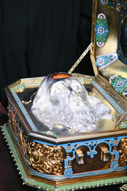 мощи святого апостола андрея первозванного. мощи св апостола андрея. мощи св апостола андрея. храм с мощами андрея первозванного. мощи апостола андрея первозванного.