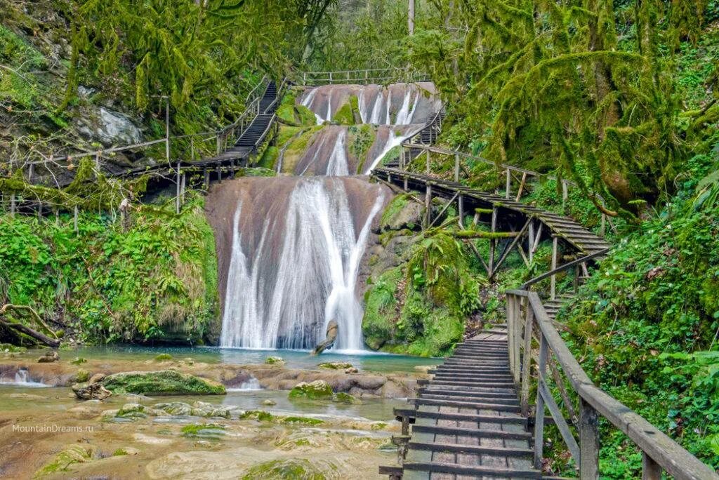 Головинка 33 водопада. Ущелье Джегош 33 водопада. Сочинский национальный парк 33 водопада. Водный Каскад на реке Джегош (33 водопада). Природные достопримечательности сочи