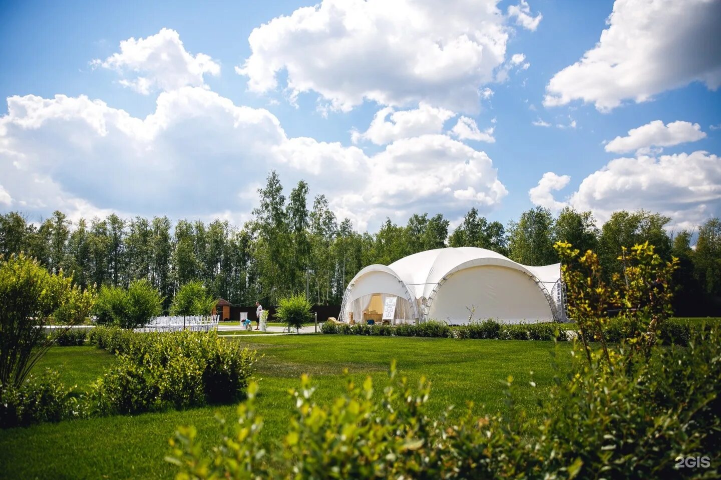 Green омск. Линкер парк Омск шатер. Грин парк шатер Омск. Линкин парк Омск шатер. Линкер парк Омск база.