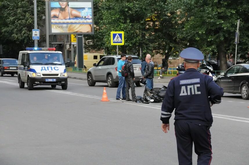 причины дтп. основные причины транспортных происшествий. причины и последствия дорожно-транспортных происшествий. ответственность за нарушение пдд. нарушение правил дорожного движения это преступление.