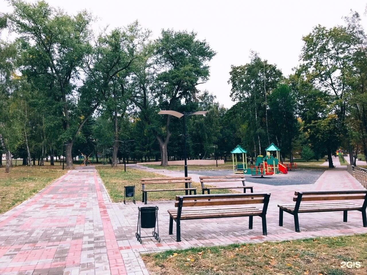 Парк дзержинского омск. Дзержинский центральный парк. Парк имени ф. Парк бородино курск. Дзержинского, курск.