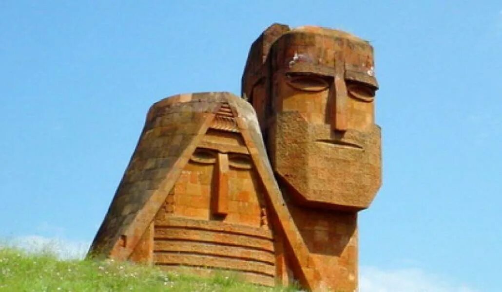 Герб армении и арцаха. Нагорный карабах папик татик. Татик папик арцах. Artsakh strong. Слово арцах.