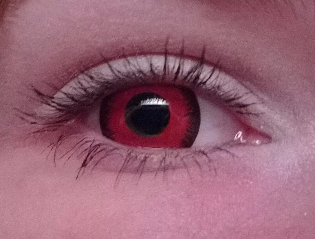 Красные линзы мужские. Линзы красные. Красные линзы для глаз. Цветные линзы красные. Бордовые линзы для глаз.