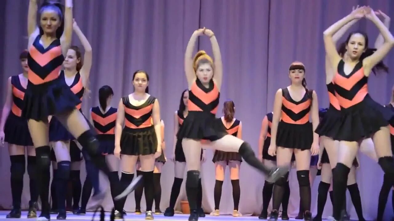 Bee twerk