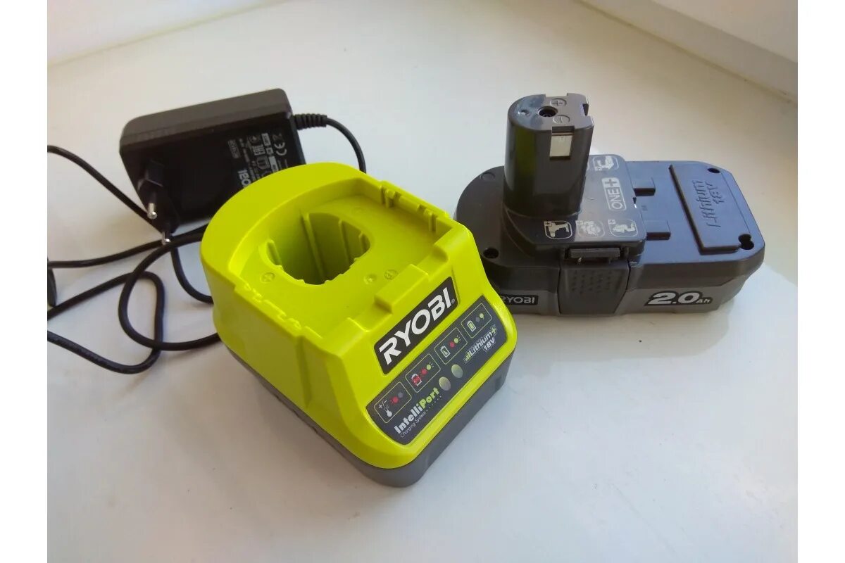 Набор ryobi аккумулятор и зарядное устройство. Ryobi rc18120. ryobi rb18l15. набор ryobi one+ кс18120-120 5133003368 аккумулятор. зарядное устройство ryobi bc-1207t.