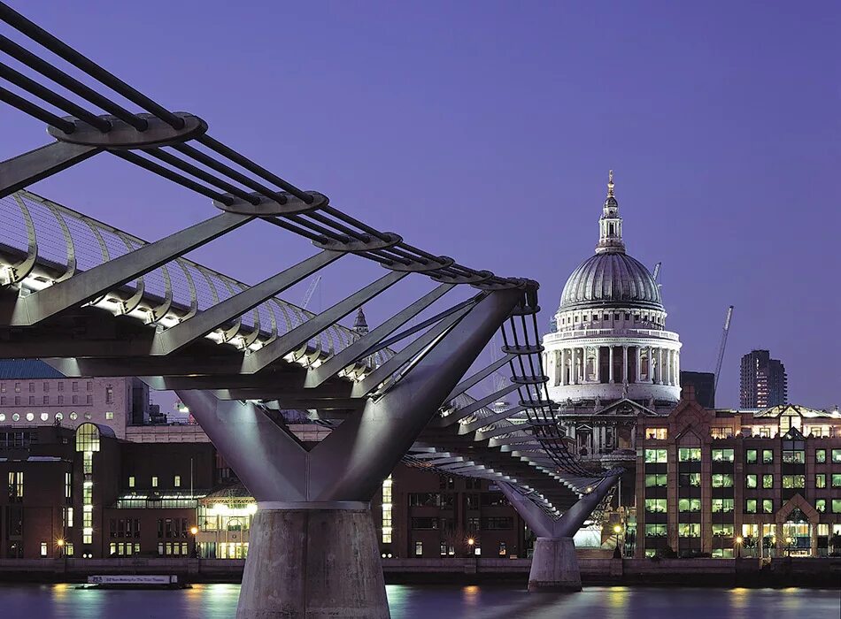 Миллениум что это. Миллениум бридж в Лондоне. Лондон мост Миллениум Архитектор. Мост Миллениум (Гейтсхед).