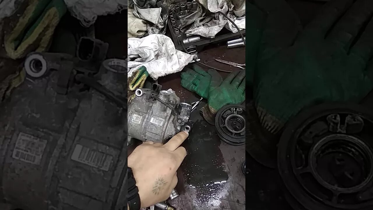 Компрессор кондиционера audi a6 c5. Компрессор кондиционера audi a6 c5. Замена компрессора ауди а6 с5. Компрессор кондиционера ауди а4 б6. Замена компрессора ауди а6 с5.