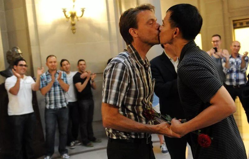 Заключить однополый брак. Однополые браки в финляндии. однополые браки в правительстве. однополые браки в армении. в финляндии разрешены однополые браки.