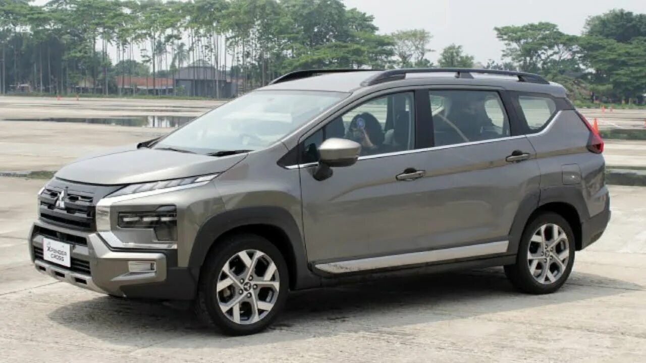 Мицубиси храндер кросс. Mitsubishi Xpander Cross 2023. Mitsubishi Xpander Cross 2022. Mitsubishi Expander Cross. Mitsubishi Xpander Cross 2016.