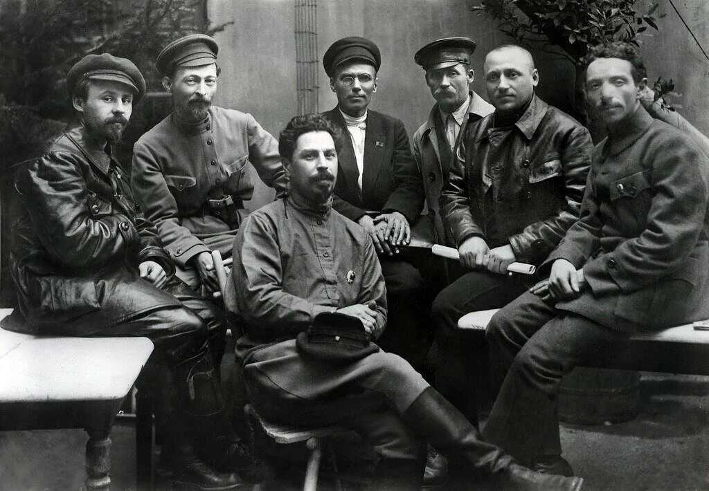 Военный совет республики в годы гражданской. Коллегия ВЧК 1919 Дзержинский.