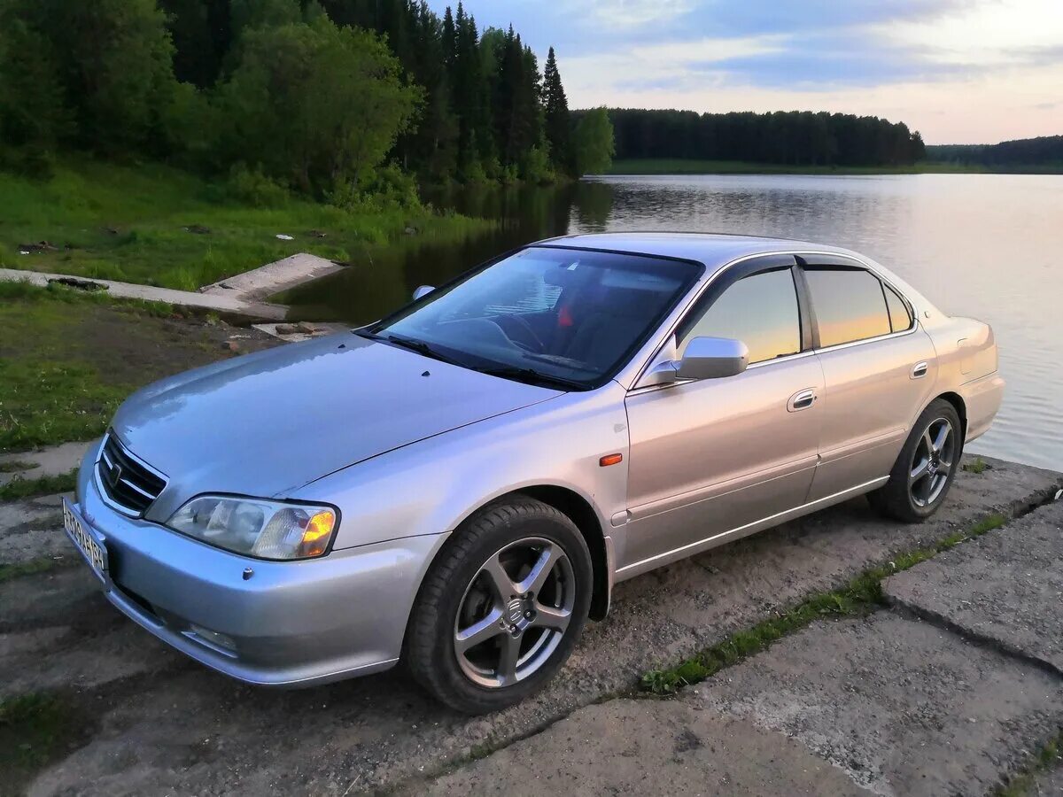 Хонда сабре купить. Honda saber 1999. Хонда Сабер 1999. Хонда Сабер 1999 2.5. Хонда Сабер 1999 года.