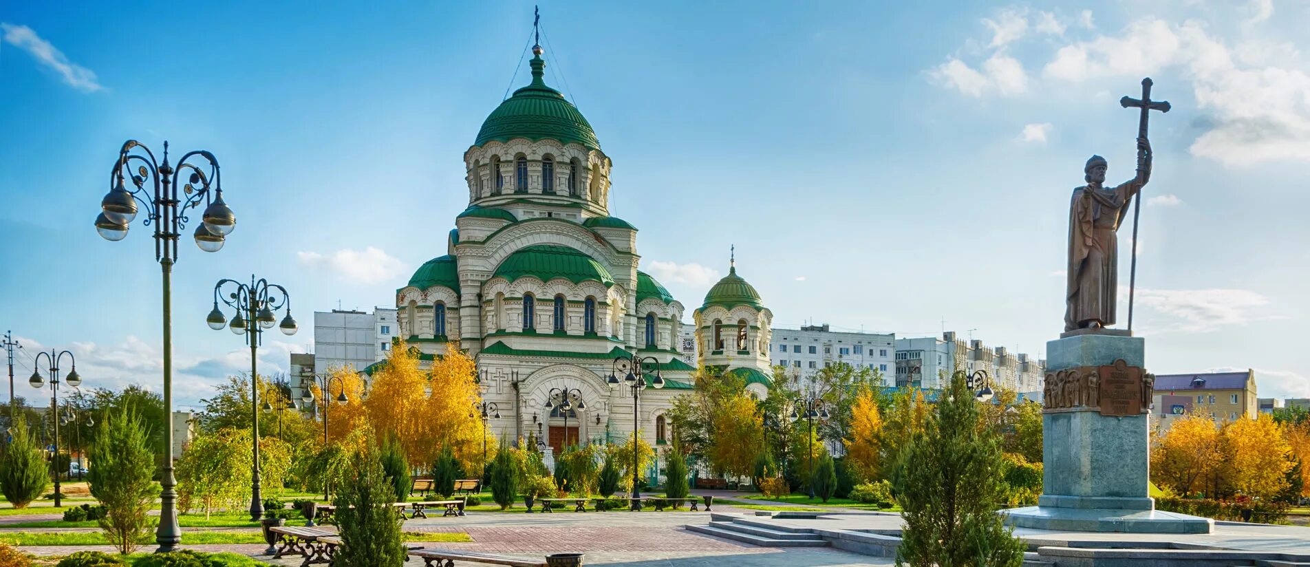 Казанская церковь астрахань старая. Храмы г астрахани. Иоанно-предтеченский монастырь астрахань. Храм святого князя владимира во астрахе. Храм святой живоначальной троицы астрахань бабаевского.