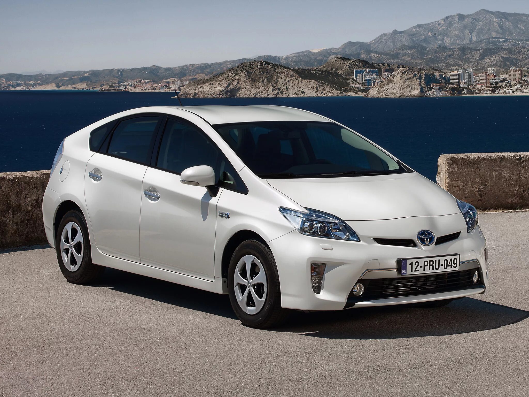 Toyota Prius. Toyota Prius zvw35. Toyota Prius Hybrid. Toyota Prius 6. Почему тойота приус