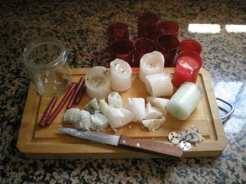 Как сделать свечку из старых