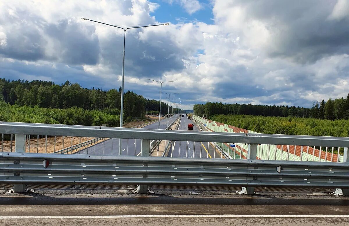 Платная дорога тверь санкт. Тверь автомагистраль м10. М-10, М-11 Тверь. Трасса м11 Roads. М11 трасса мост Тверь.