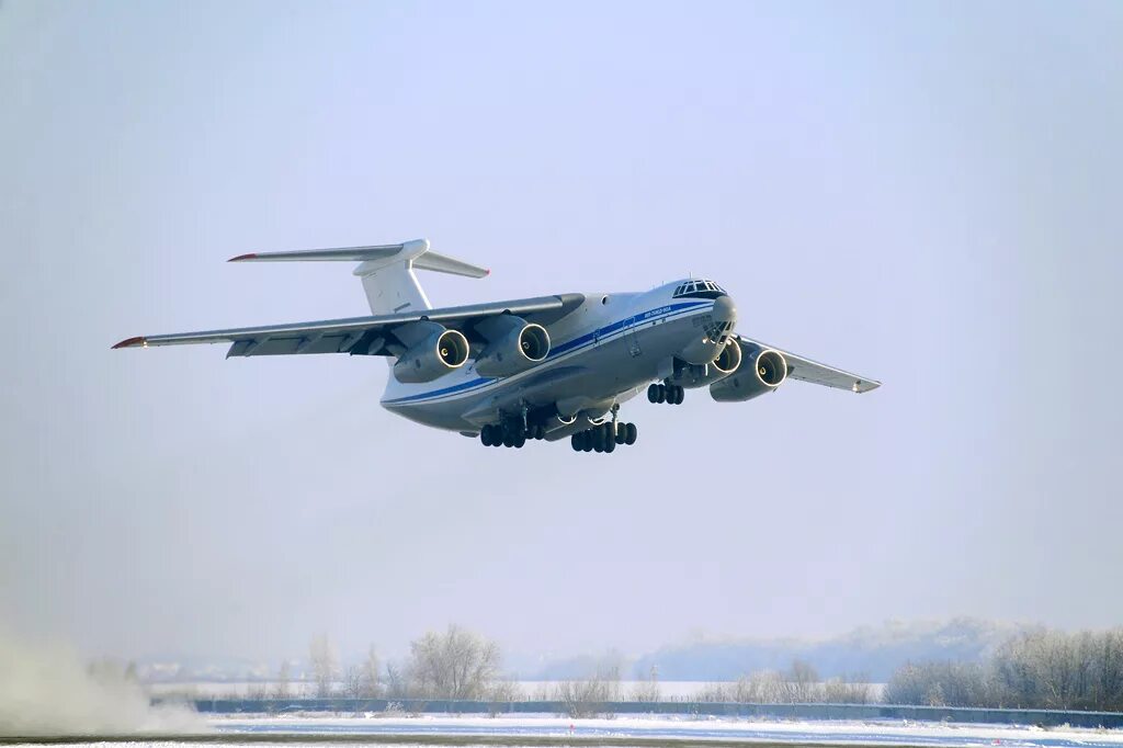 ил-76 мд военно-транспортный. первая дата полета самолета ил 76мд 90а. первая дата полета самолета ил 76мд 90а. ил-76мд-90а. ил-476/ил-76мд-90а.