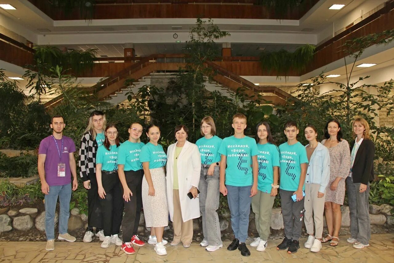 Сириус сотрудники. Сириус сотрудники. Лицей сириус адлер. Сириус адлер университет. Сириус образовательный центр.