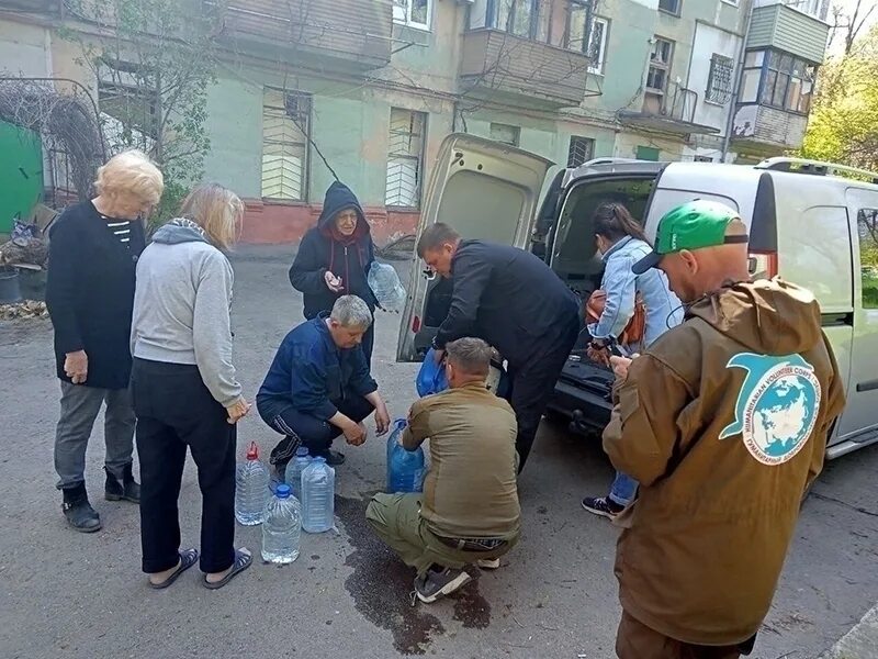 Волонтеры в мариуполе. Гуманитарный добровольческий корпус Мариуполь. Мариуполь волонтеры 2023.