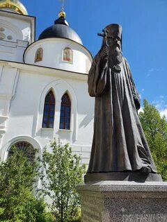 Памятник серафиме