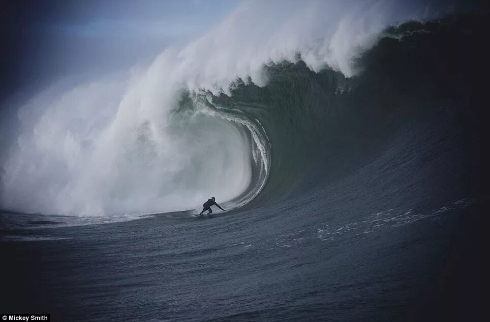 Атлантический океан волны убийцы. Убийственная волна. Атлантический океан волны убийцы. Убийственная волна. Убийственная волна.