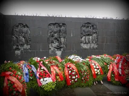 На каком кладбище похоронено большинство жертв блокады