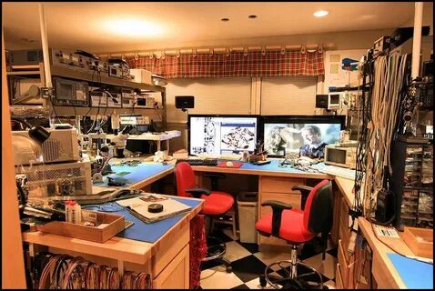 Computer repair shop