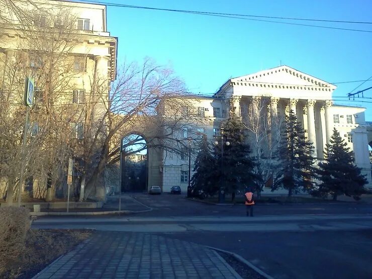 Телефон водоканала волгоград красноармейский. Площадь свободы волгоград красноармейский район. дк строитель волгоград красноармейский.