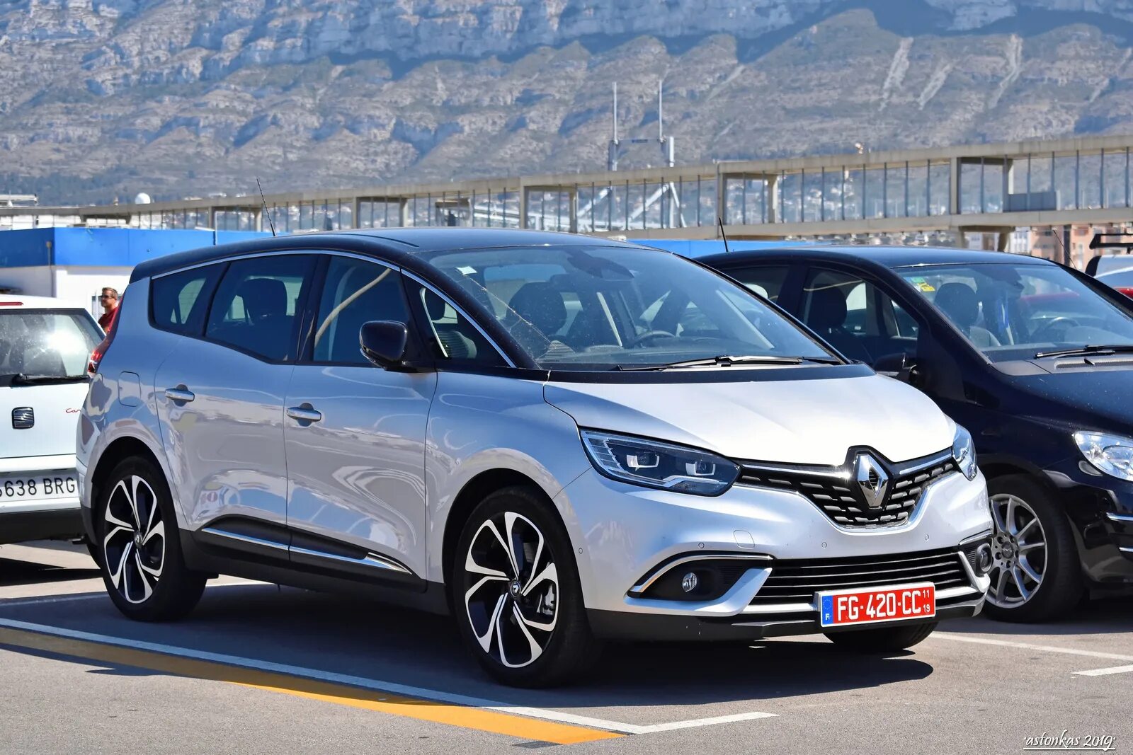 Renault Scenic IV 1.2 бензиновый 2017 сеня на DRIVE2
