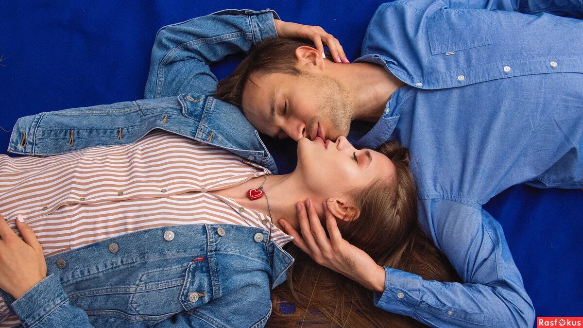 Лав стори в спортивном стиле. Лав стори фотосессия на природе. Лав стори фотосессия. Самая мияги слова. Строчки из мияги колючий до боли.