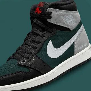 Jordan elements