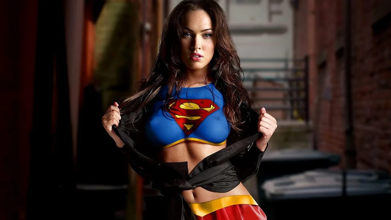 Ena fox. Меган Фокс Supergirl. Меган Фокс (Megan Fox). Меган Фокс 18. Меган Фокс горячие.