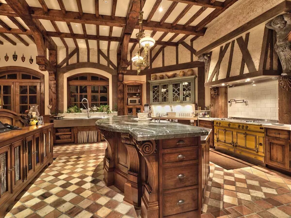 World kitchens. Кухня в Старом стиле. Кухня в старинном стиле. Кухня в замковом стиле. Кухня в старинном особняке.