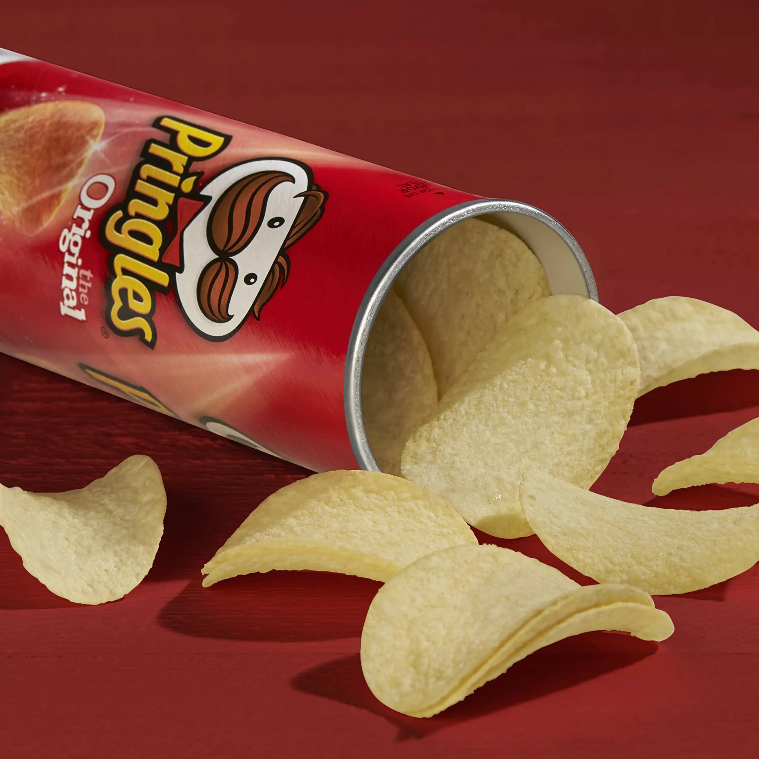 Чипсы пальто. Чипсы Pringles Original - 165g. Pringles Chips 165gr. Принглс 165 оригинал. Принглс Potato Chips.