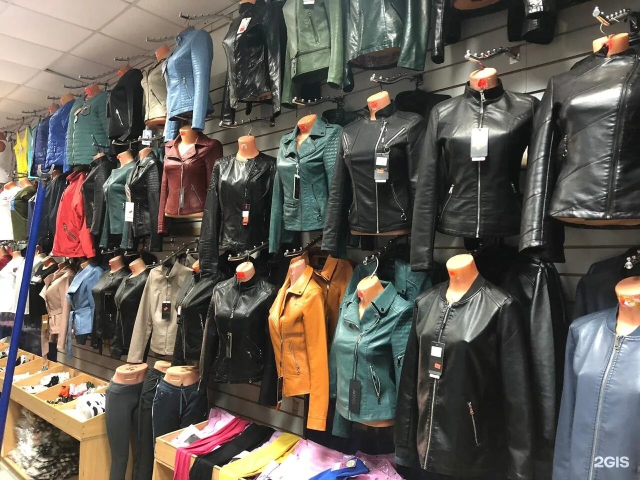 Хасавюрт базар дагестан рынок 138. Хасавюрт рынок терек. Рынок мужской одежды. Мужская одежда большой магазин эконом. Хасавюрт одежда оптом.