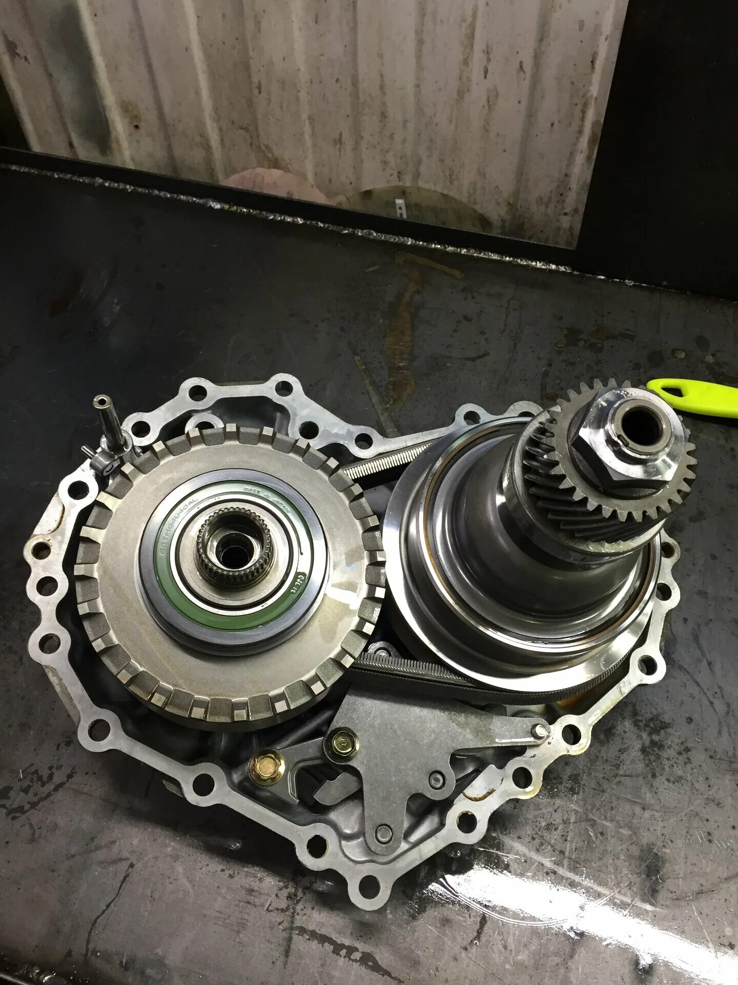 Cvt re0f06a модификации. Вариатор центр. Вариатор jatco. Вариатора jatco jf020e. Вариатор коробка на митсубиси.