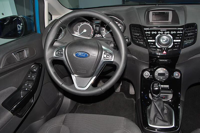 Ford fiesta 2016 салон. Ford fiesta 2015 салон. Салон фиеста. Салон фиеста. Форд фиеста 2012 салон.