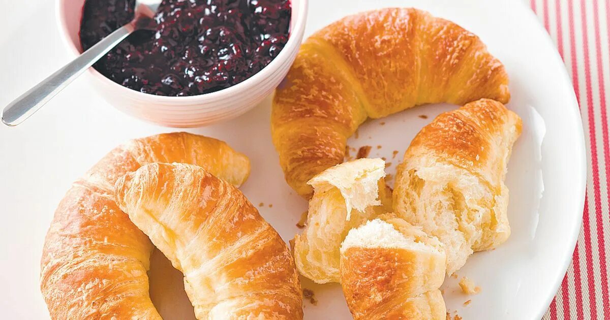 Рецепт вкусных круассанов. Круассан ванилла. ингредиенты для круассанов. сложные круассаны. круассаны с начинкой.