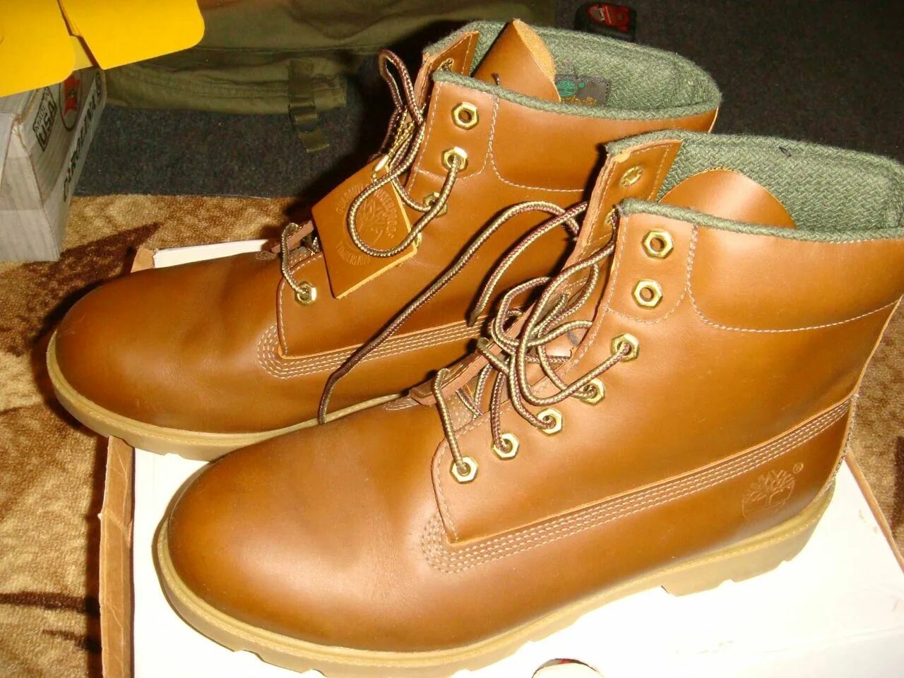 Продать ботинки. Ботинки ред винг из девяностых. Red wing beckman 9030. Red wings ботинки. Ботинки тимберленд 11 m.