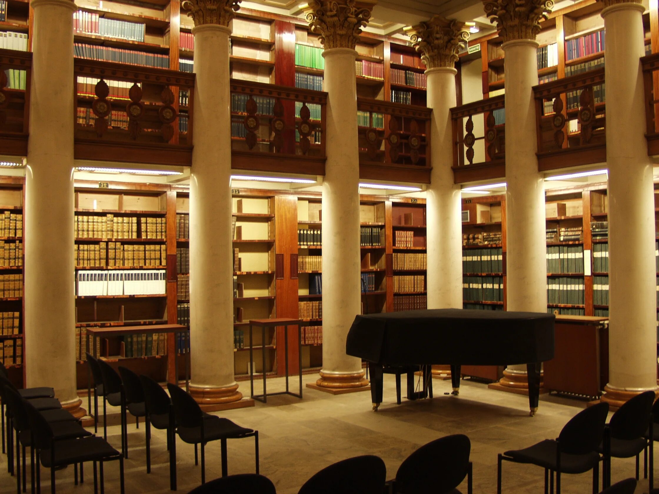 стэнфордский университет библиотека. ливерпульский университет библиотека. библиотека в торонто 1973. Stanford university, сша библиотека. современная библиотека.